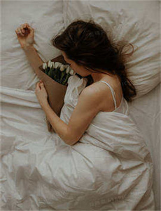 手可摘星辰越南语